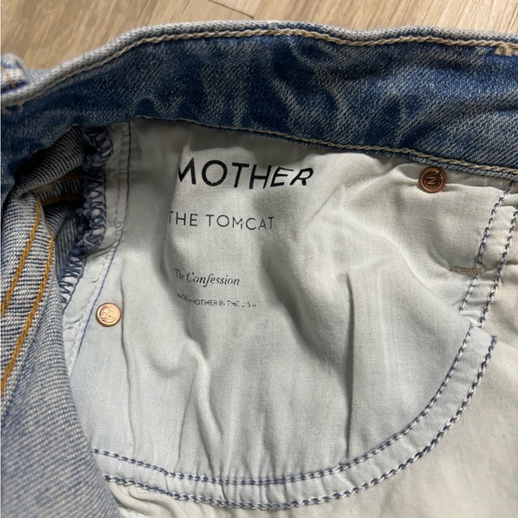 MOTHER Superior The Tomcat Distressed Straight Leg
Jeans In The Confession 26 - Picture 7 of 10